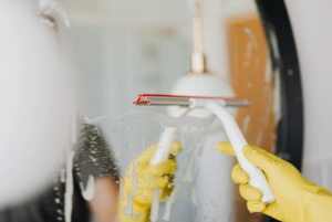 mirror cleaning